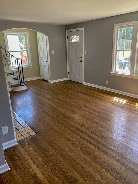 Living Room - 1121 Winston Rd