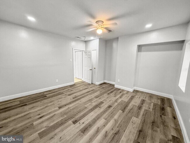 Building Photo - 5341 Market St