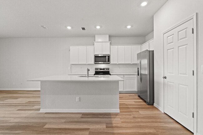 Building Photo - 12869 SW Forli Wy