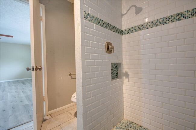 Building Photo - 14211 Ella Lee Ln