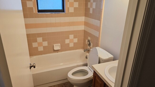 Building Photo - Charming 3-Bedroom Ranch-Style Home in Beautiful Groveland — Your Florida Retreat!