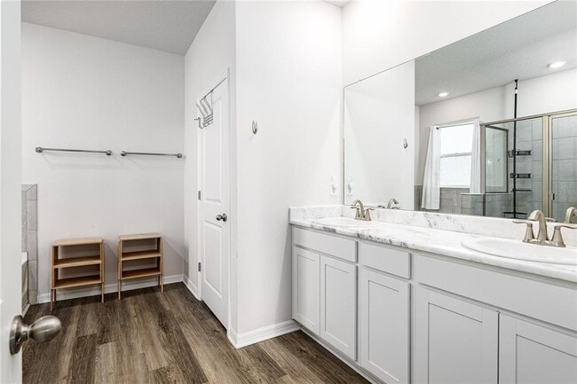 Building Photo - 10622 Eustis Dr