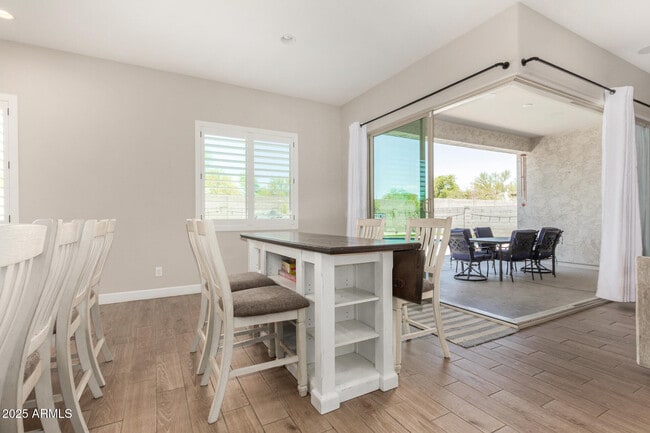 Building Photo - 5314 N 182nd Ln