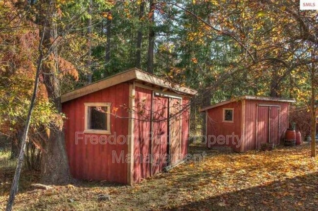 Building Photo - 480 Sunnyside Ridge Rd