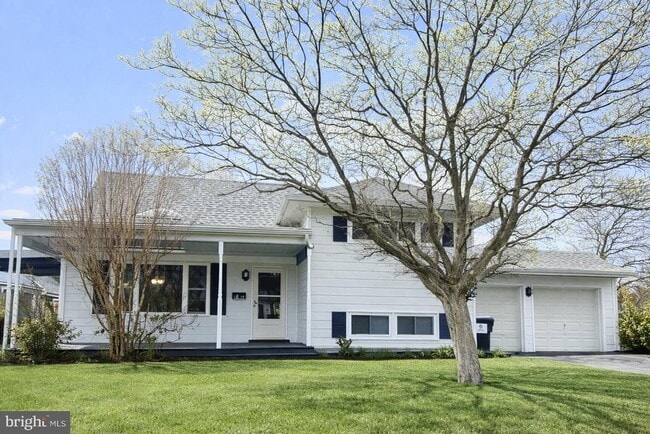 Building Photo - 19 Merriman Rd