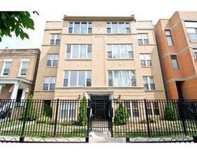 Building Photo - MUST SEE! BEAUTIFUL, 2 BED/2 BATH3rd FL LAUNDRY, GATED PARKING, FIREPLACE, LOCATED E. GARFIELD PARK!