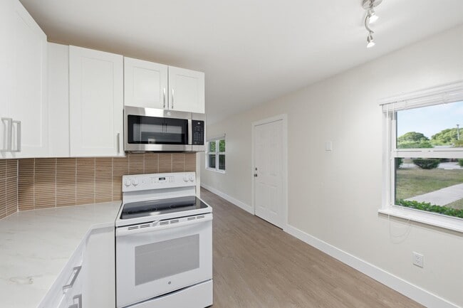 Building Photo - 355 Wickline Blvd