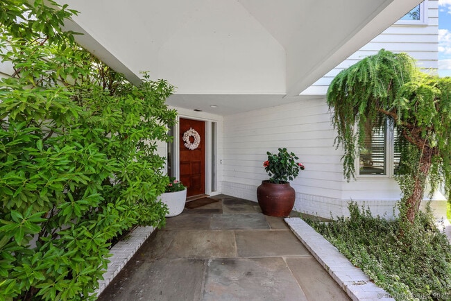 Building Photo - 130 Ferncliff Dr
