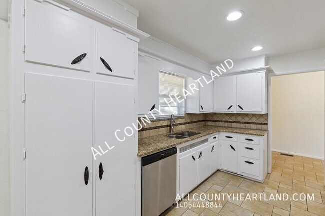 Building Photo - 4236 NW 48th St