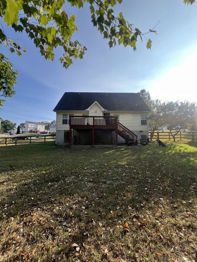 Building Photo - 7475 British Rd