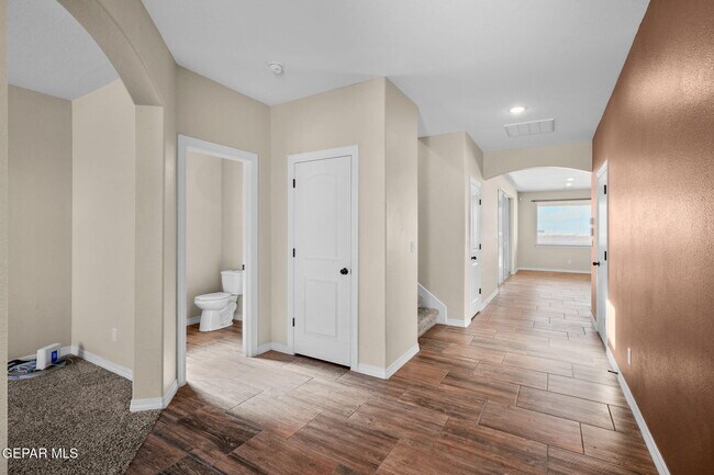 Building Photo - 325 Quiet Pr Dr