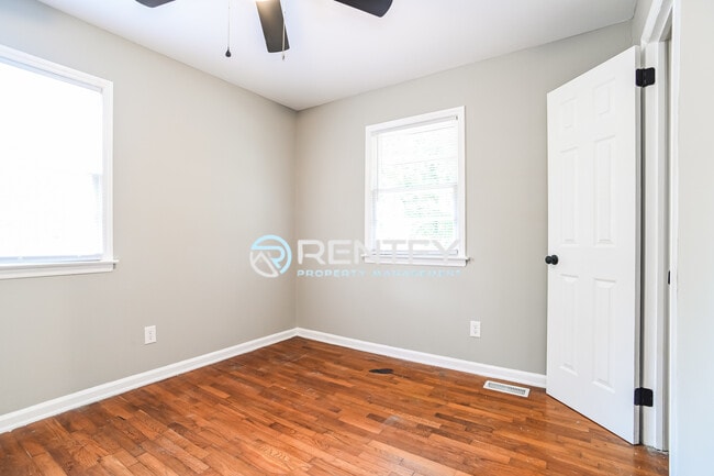 Building Photo - 2731 Bradford St