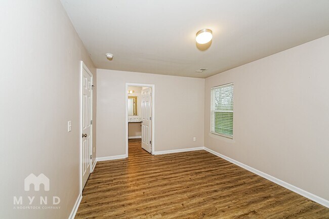 Building Photo - 132 Patriot Point Dr