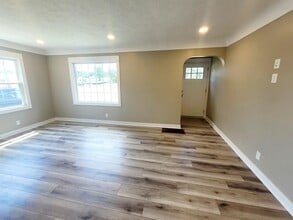 Building Photo - 3052 Burlingame Ave SW