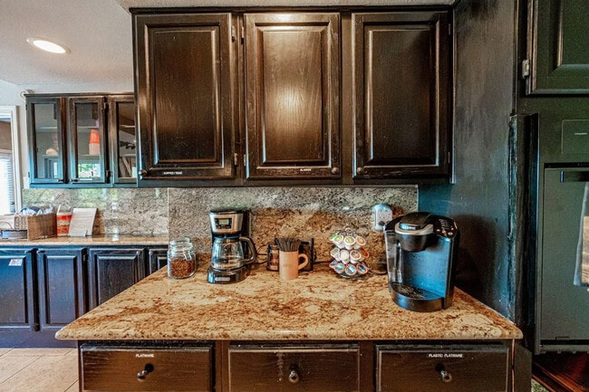 Building Photo - 3404 American Dr