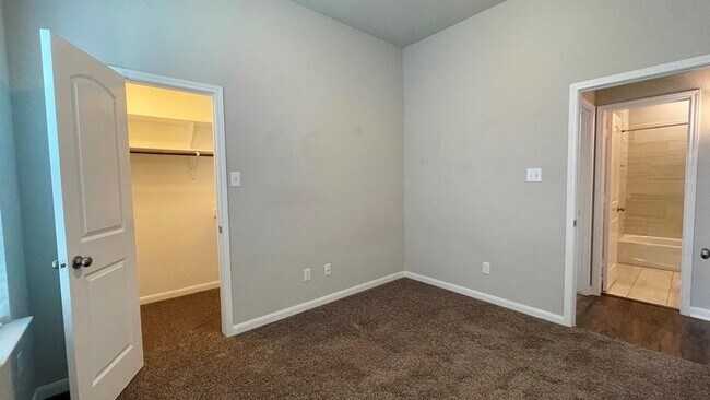 Building Photo - 8113 Northgate Lp
