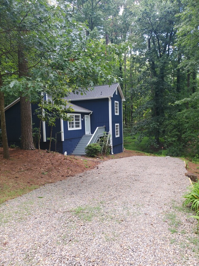 Building Photo - 68 Willow Way
