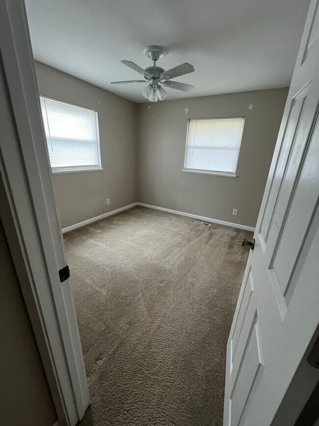 Building Photo - 304 Brightsand Ct