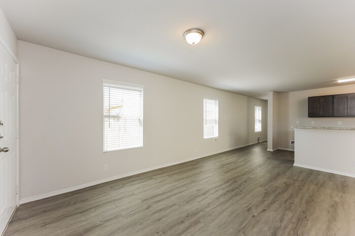 Building Photo - 5027 Blue Ranch