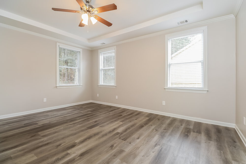 Building Photo - 361 Southgate Dr