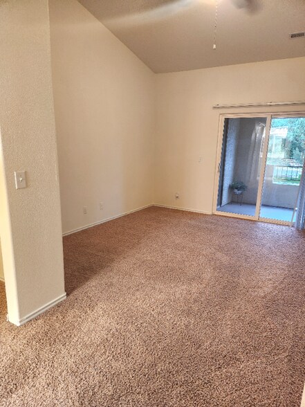 Building Photo - 4008 Riviera Grove