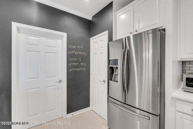 Building Photo - 22 Cooper Ave