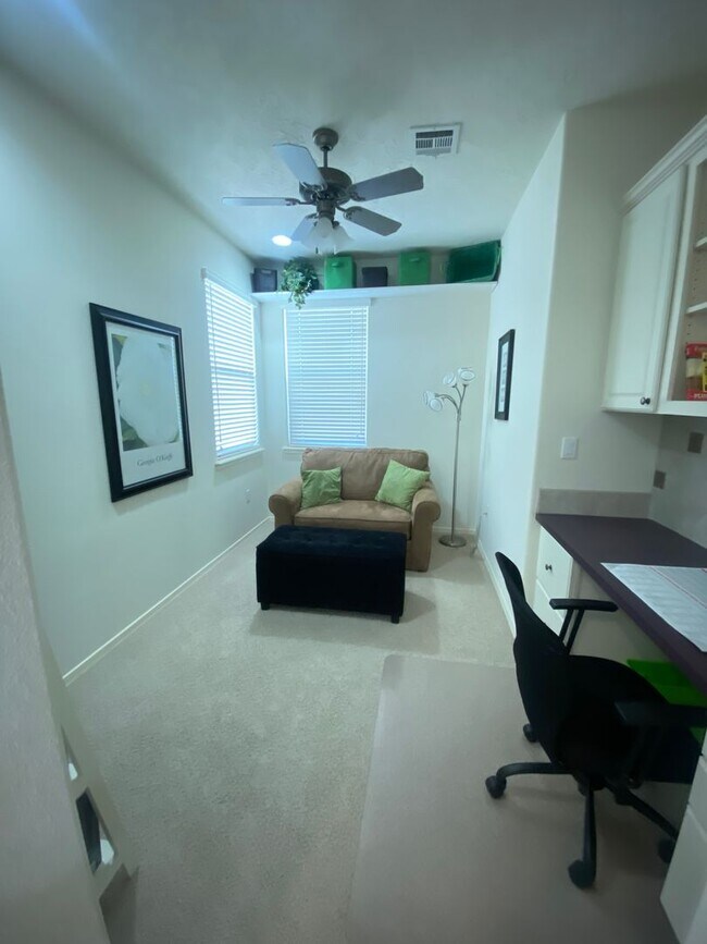 Building Photo - Beautiful Fully Furnished Home for rent in the Boulders on the Green