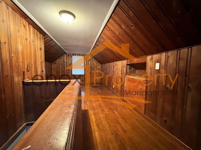 Building Photo - 4 Bedroom Home In Eastpointe
