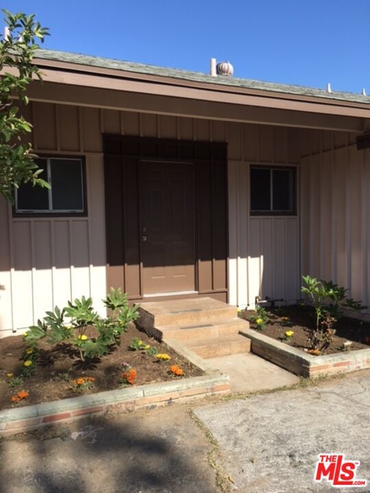 Building Photo - 9120 Amboy Ave