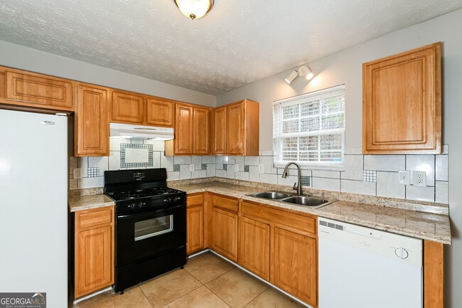 Building Photo - 10139 Jefferson Village Dr SW