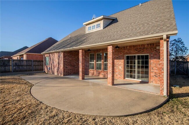 Building Photo - 4003 SW Banbury Dr