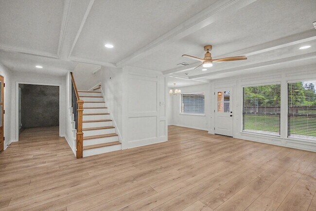 Building Photo - 34 Brushwood Ct
