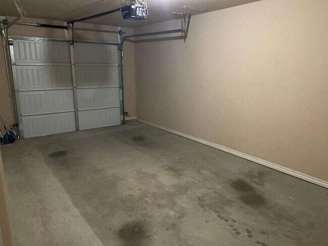 Building Photo - 2513 SW E Ave