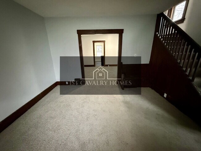 Building Photo - 242 Park Ave SW