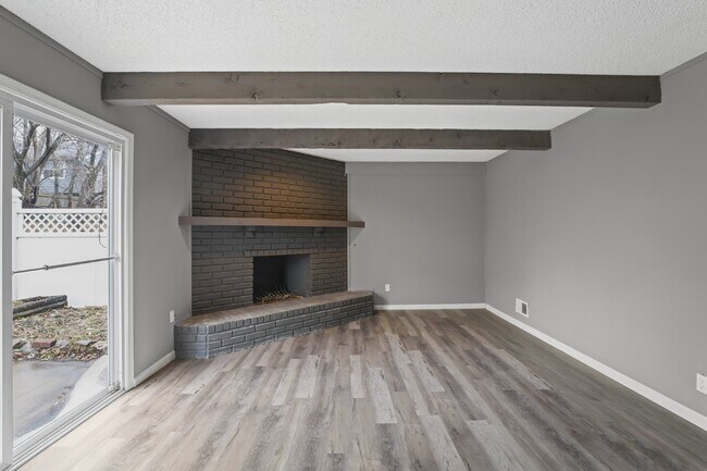 Building Photo - " Renovated 3-Bed, 2.5 Bath in Olathe - Available Now!"  1st month's rent is FREE!*