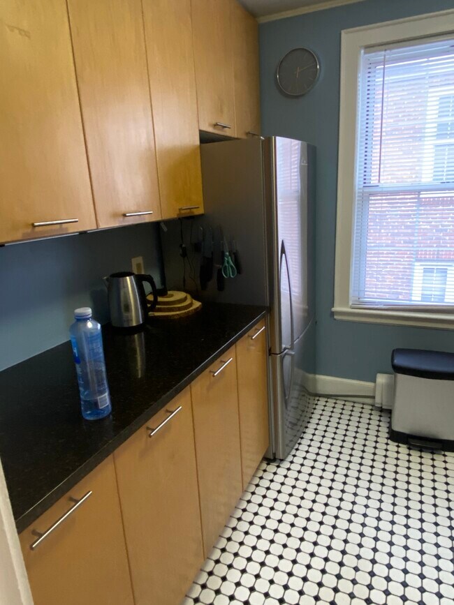 Building Photo - 350 Harvard St