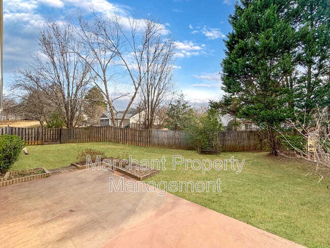 Building Photo - 113 W Okaloosa Way