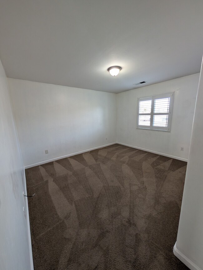 Building Photo - 3200 S Jensen Ct