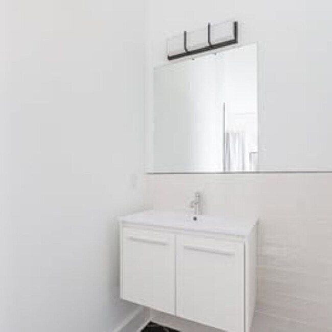 Building Photo - 6516 Germantown Ave