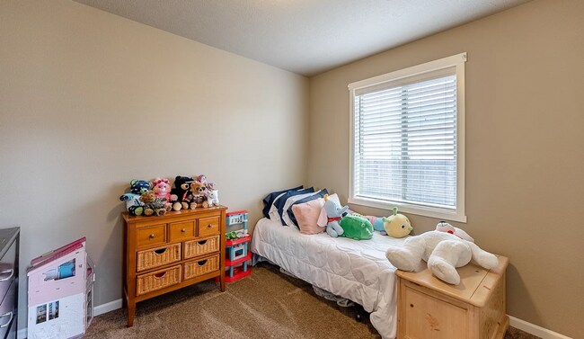 Building Photo - Beautiful Home In Mae Valley