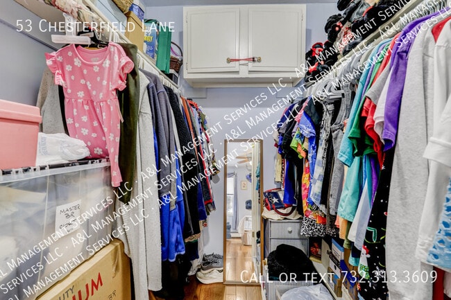 Building Photo - 53 Chesterfield Ln