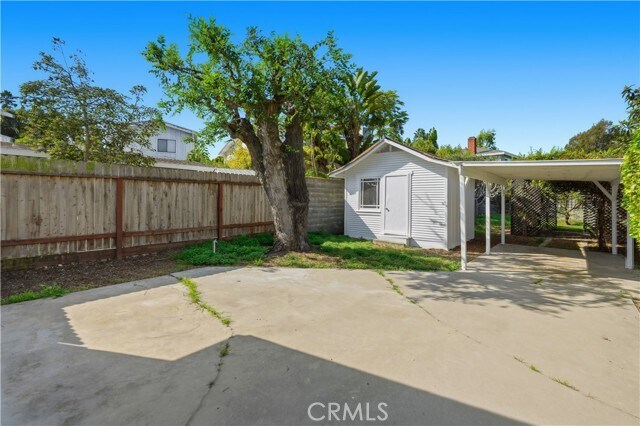 Building Photo - 815 S Juanita Ave