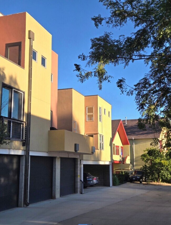 Building Photo - 801 Confidence Dr