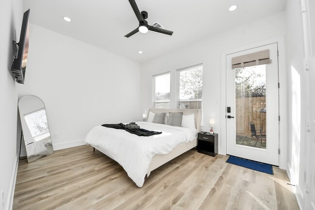 Building Photo - 3909 Maggie St