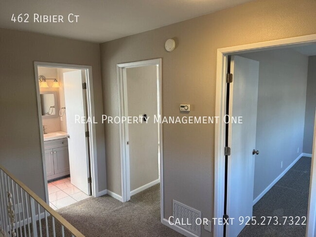 Building Photo - 462 Ribier Ct