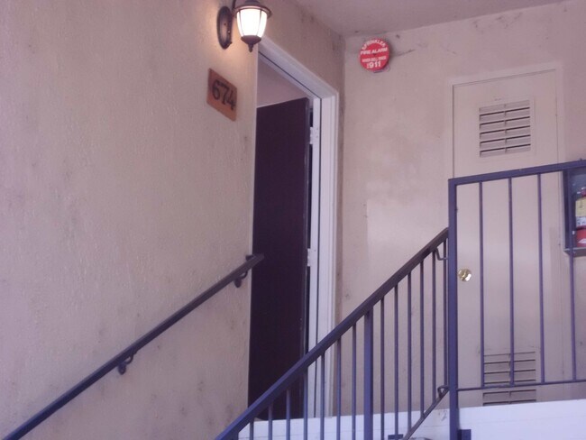 Building Photo - Now leasing beautiful one bedroom home!