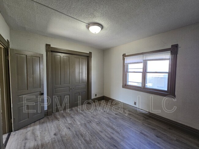 Building Photo - 333 Cottage St