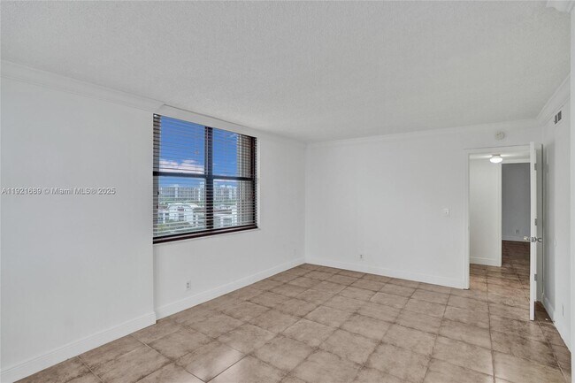 Building Photo - 2401 S Ocean Dr