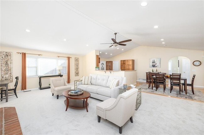 Building Photo - 2741 Benson Dr