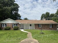 Building Photo - 201 W Walnut St